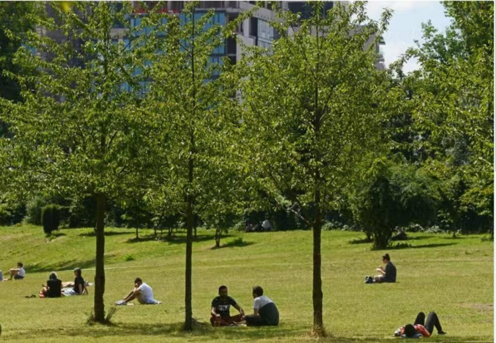 Functional Budget Stay With Wi-Fi And Laundry Facilities Near Tube Station London Exterior foto